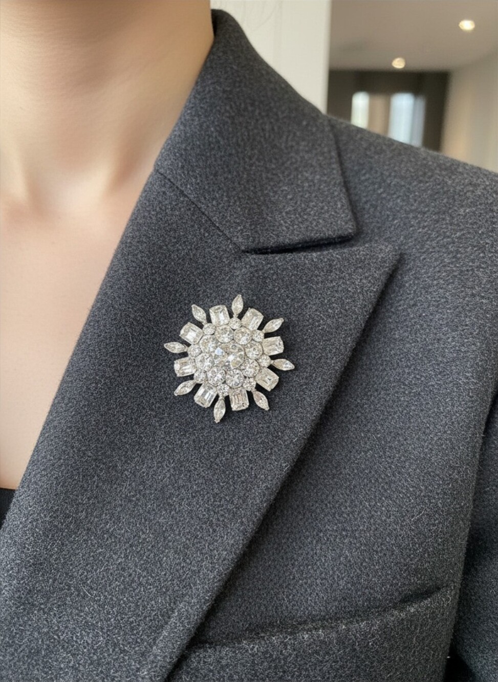 Vintage Rhinestone Snowflake Brooch Pin Silver Tone Clear Crystal Statement...
